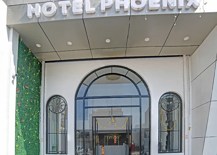 Itsy Hotels Phoenix Indore